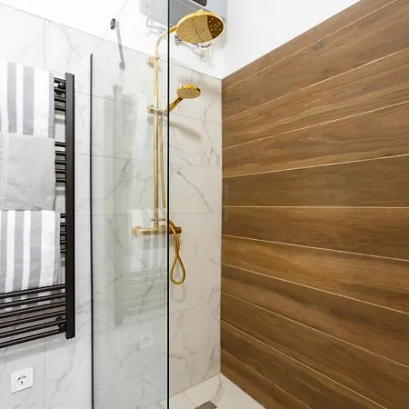 아파트 King's Comfort - Superb Modern Style At Gozsdu Garden *